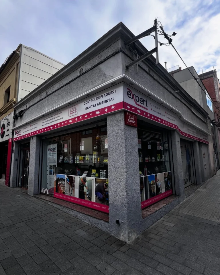 Instagram post from expert_traitement. This post is in position 3.