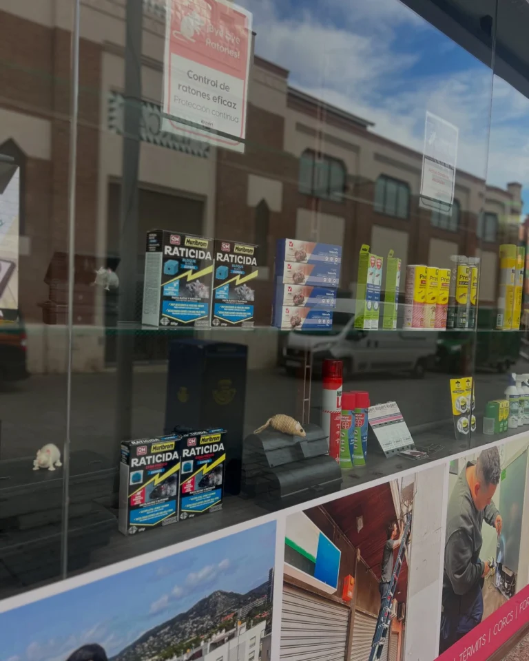 Instagram post from expert_traitement. This post is in position 7.